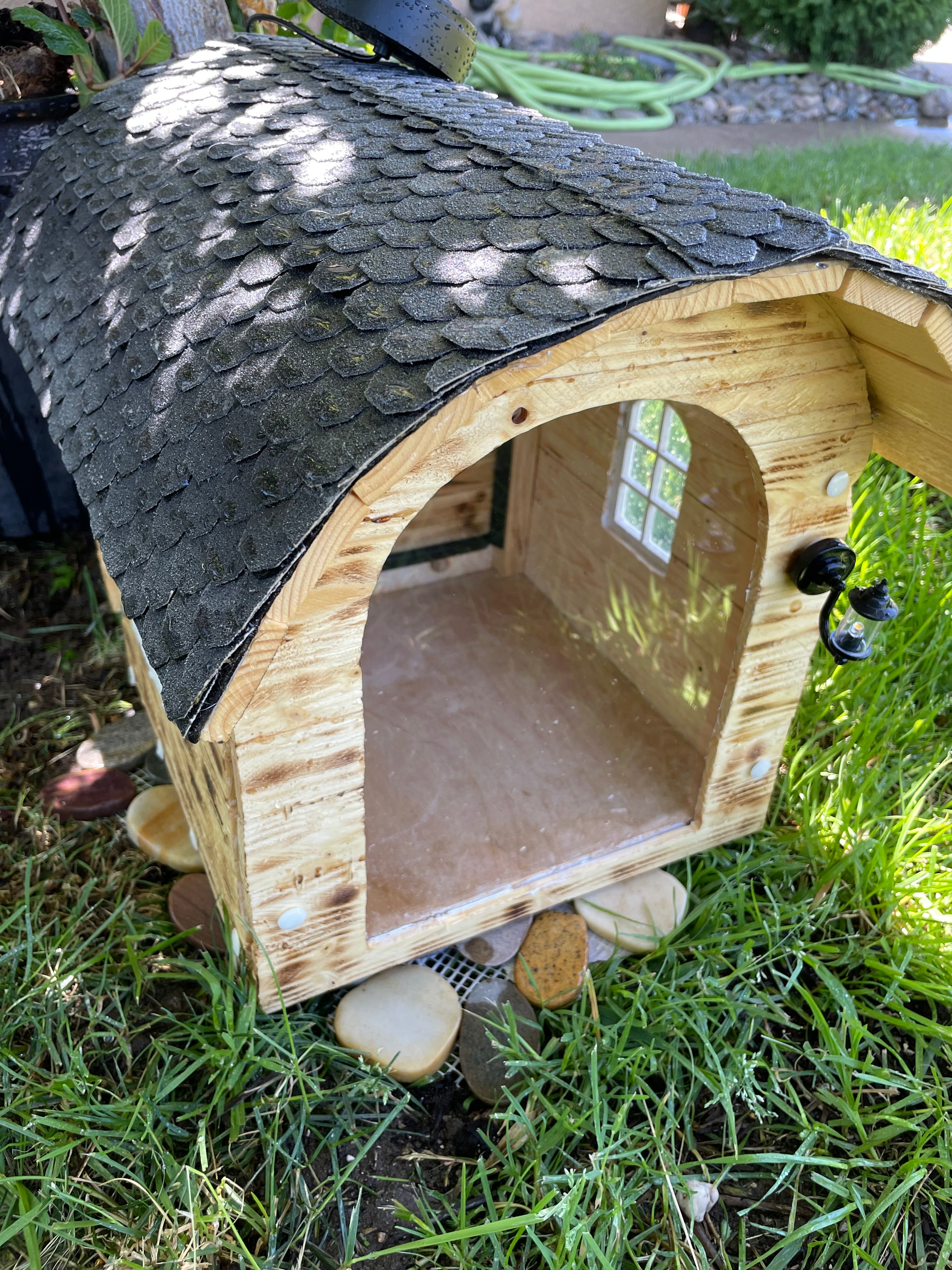 Akamaru’s House (PreOrder)