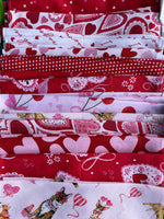 Load image into Gallery viewer, Valentine's Over-the-Collar Bandana
